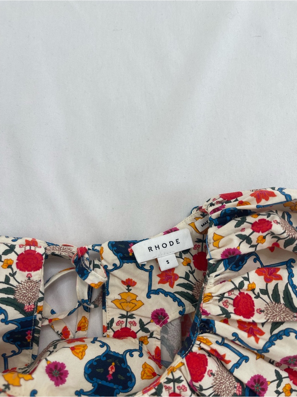 Rhode Rowan Puff Sleeves White Cream Pink Blue Yellow Floral Vase Blouse Top - Picture 3 of 5